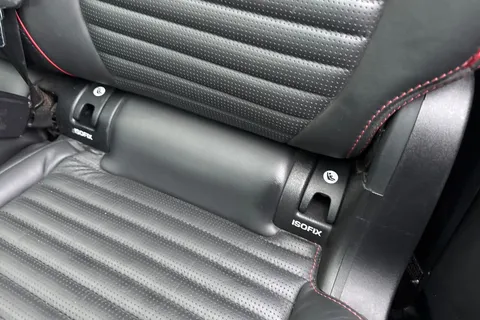 DU21OJW Land Rover Discovery Sport 2.0 D200 MHEV R-Dynamic HSE Auto 4WD Euro 6 (s/s) 5dr Thumbnail #37