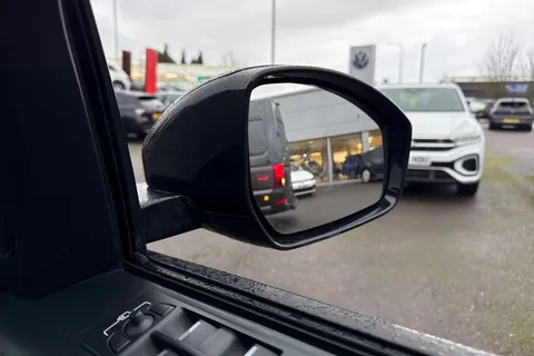 DU21OJW Land Rover Discovery Sport 2.0 D200 MHEV R-Dynamic HSE Auto 4WD Euro 6 (s/s) 5dr Thumbnail #42