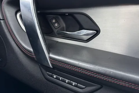 DU21OJW Land Rover Discovery Sport 2.0 D200 MHEV R-Dynamic HSE Auto 4WD Euro 6 (s/s) 5dr Thumbnail #43