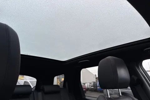 DU21OJW Land Rover Discovery Sport 2.0 D200 MHEV R-Dynamic HSE Auto 4WD Euro 6 (s/s) 5dr Thumbnail #48