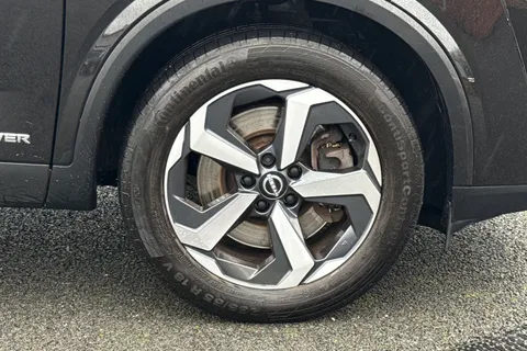 LF72TBX Nissan Qashqai 1.5 E-Power N-Connecta 5dr Auto Thumbnail #13