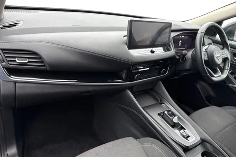 LF72TBX Nissan Qashqai 1.5 E-Power N-Connecta 5dr Auto Thumbnail #17