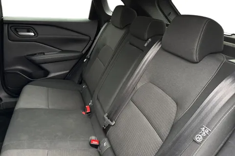 LF72TBX Nissan Qashqai 1.5 E-Power N-Connecta 5dr Auto Thumbnail #19