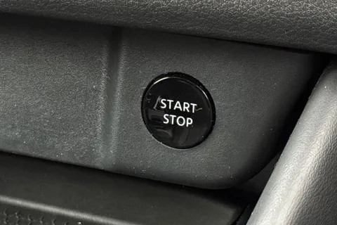 LF72TBX Nissan Qashqai 1.5 E-Power N-Connecta 5dr Auto Thumbnail #41