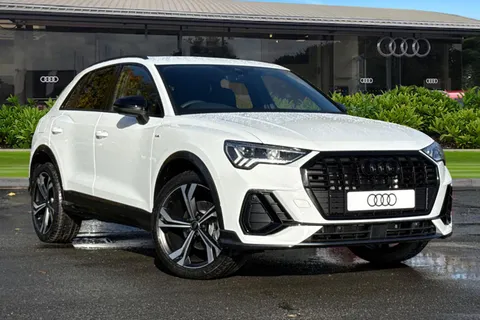  Audi Q3 1.5 TFSI CoD 35 Black Edition Euro 6 (s/s) 5dr Thumbnail #1