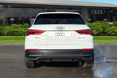  Audi Q3 1.5 TFSI CoD 35 Black Edition Euro 6 (s/s) 5dr Thumbnail #4