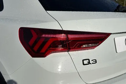  Audi Q3 1.5 TFSI CoD 35 Black Edition Euro 6 (s/s) 5dr Thumbnail #7