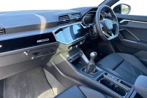  Audi Q3 1.5 TFSI CoD 35 Black Edition Euro 6 (s/s) 5dr Thumbnail #14