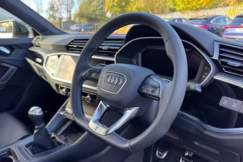  Audi Q3 1.5 TFSI CoD 35 Black Edition Euro 6 (s/s) 5dr Thumbnail #46