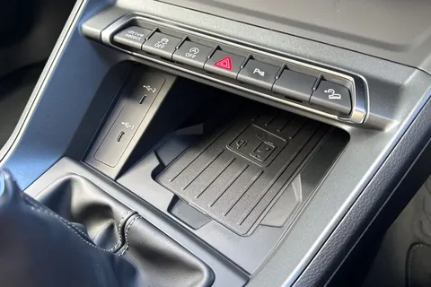  Audi Q3 1.5 TFSI CoD 35 Black Edition Euro 6 (s/s) 5dr Thumbnail #50