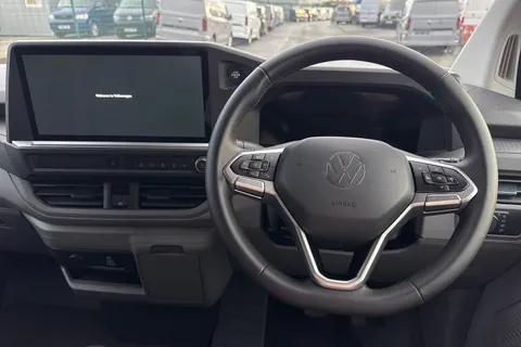 DC75CZE Volkswagen Transporter T28 Panel Van Commerce Pro SWB 150 PS 2.0 TDI 8sp Automatic Thumbnail #18
