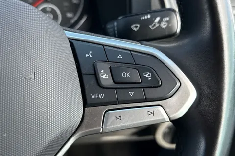 DG74CZJ Volkswagen Transporter 2.0 TDI 110 Highline Van Thumbnail #36