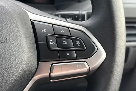 DC75CZE Volkswagen Transporter T28 Panel Van Commerce Pro SWB 150 PS 2.0 TDI 8sp Automatic Thumbnail #40