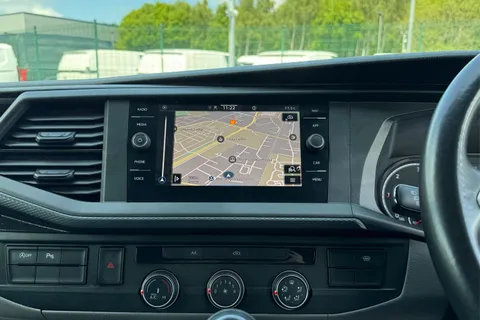 DG74EXR Volkswagen Transporter 2.0 TDI 110 Highline Van Thumbnail #44