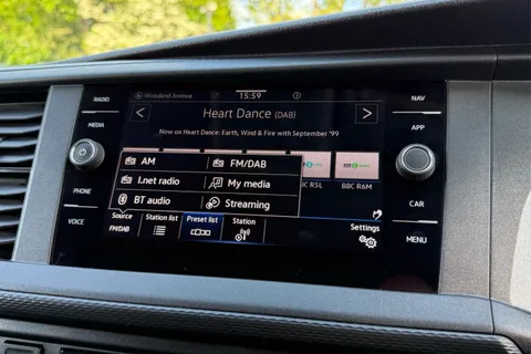 DG74CZJ Volkswagen Transporter 2.0 TDI 110 Highline Van Thumbnail #45