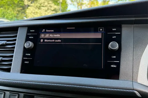 DG74CZJ Volkswagen Transporter 2.0 TDI 110 Highline Van Thumbnail #47