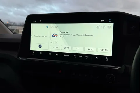 DC75CZE Volkswagen Transporter T28 Panel Van Commerce Pro SWB 150 PS 2.0 TDI 8sp Automatic Thumbnail #46