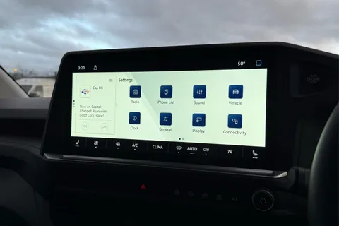 DC75CZE Volkswagen Transporter T28 Panel Van Commerce Pro SWB 150 PS 2.0 TDI 8sp Automatic Thumbnail #49