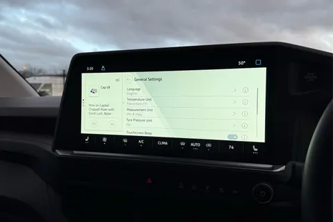 DC75CZE Volkswagen Transporter T28 Panel Van Commerce Pro SWB 150 PS 2.0 TDI 8sp Automatic Thumbnail #53