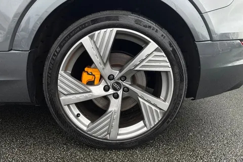 12 of 67 for Audi e-tron Sportback Vorsprung 55 quattro 300,00 kW