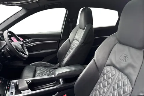 16 of 67 for Audi e-tron Sportback Vorsprung 55 quattro 300,00 kW