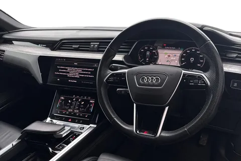 18 of 67 for Audi e-tron Sportback Vorsprung 55 quattro 300,00 kW