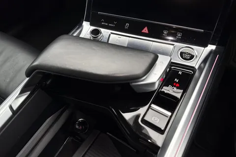 23 of 67 for Audi e-tron Sportback Vorsprung 55 quattro 300,00 kW