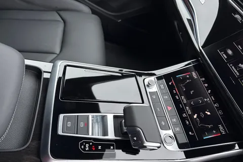  Audi Q7 3.0 TDI V6 Black Edition Tiptronic quattro Euro 6 (s/s) 5dr Thumbnail #23