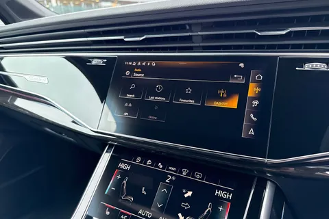  Audi Q7 3.0 TDI V6 Black Edition Tiptronic quattro Euro 6 (s/s) 5dr Thumbnail #38