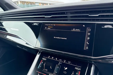  Audi Q7 3.0 TDI V6 Black Edition Tiptronic quattro Euro 6 (s/s) 5dr Thumbnail #39