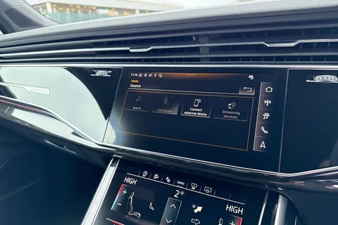  Audi Q7 3.0 TDI V6 Black Edition Tiptronic quattro Euro 6 (s/s) 5dr Thumbnail #40