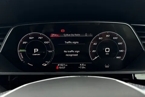 42 of 67 for Audi e-tron Sportback Vorsprung 55 quattro 300,00 kW