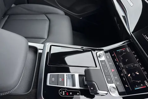  Audi Q7 3.0 TDI V6 Black Edition Tiptronic quattro Euro 6 (s/s) 5dr Thumbnail #55