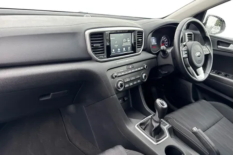 RV68XTF Kia Sportage 1.6 GDi 1 Euro 6 (s/s) 5dr Thumbnail #15