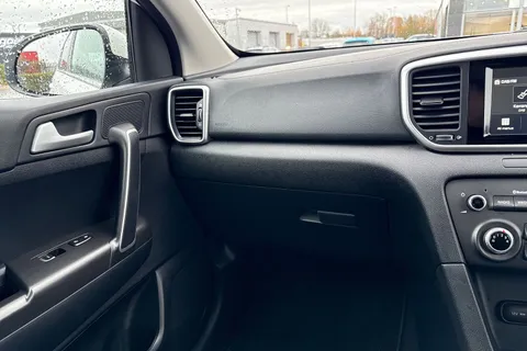 RV68XTF Kia Sportage 1.6 GDi 1 Euro 6 (s/s) 5dr Thumbnail #20