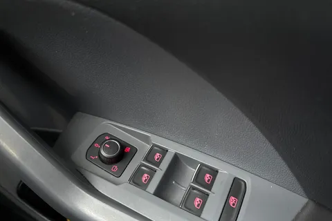 BJ69FFG Volkswagen T-Cross 1.0 TSI 115 SEL 5d | Heated Seats | Rear Camera Thumbnail #26