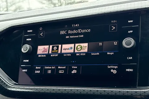 BJ69FFG Volkswagen T-Cross 1.0 TSI 115 SEL 5d | Heated Seats | Rear Camera Thumbnail #28