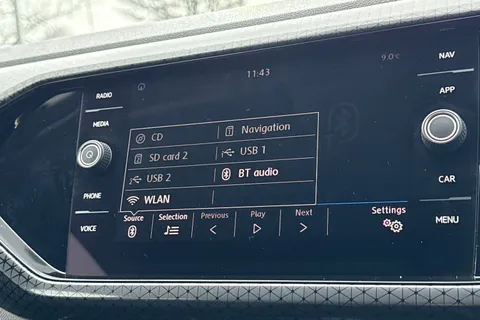 BJ69FFG Volkswagen T-Cross 1.0 TSI 115 SEL 5d | Heated Seats | Rear Camera Thumbnail #29