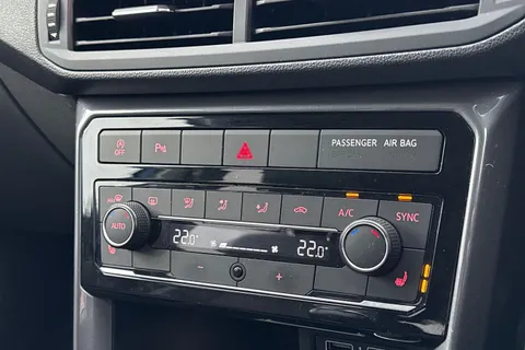 BJ69FFG Volkswagen T-Cross 1.0 TSI 115 SEL 5d | Heated Seats | Rear Camera Thumbnail #34