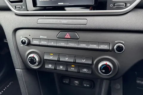 RV68XTF Kia Sportage 1.6 GDi 1 Euro 6 (s/s) 5dr Thumbnail #51