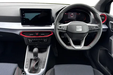 18 of 43 for SEAT Arona 1.0 TSI FR DSG Euro 6 (s/s) 5dr