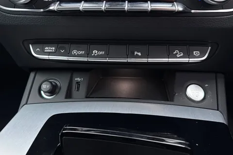 DC23BXM Audi Q5 S line 40 TDI quattro 204 PS S tronic Thumbnail #60