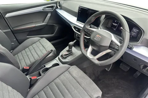 KS75TOV SEAT Ibiza 1.0 TSI FR Sport DSG Euro 6 (s/s) 5dr Thumbnail #14