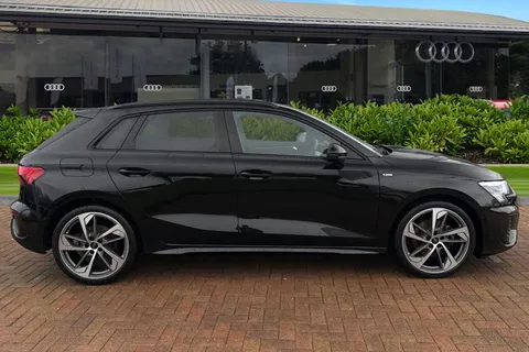 BT73SJX Audi A3 Black Edition 35 TFSI  150 PS S tronic Thumbnail #3