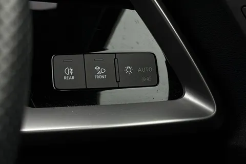 BT73SJX Audi A3 Black Edition 35 TFSI  150 PS S tronic Thumbnail #45