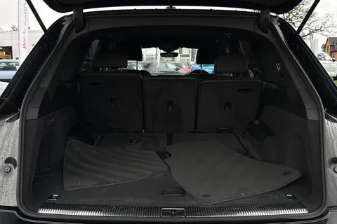 7 of 62 for Audi Q7 S line 55 TFSI quattro 340 PS tiptronic