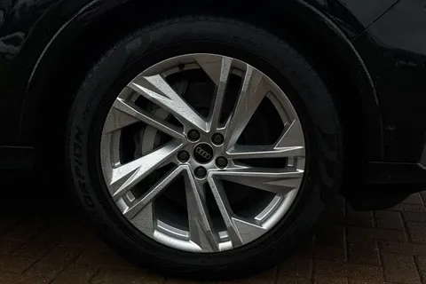 11 of 62 for Audi Q7 S line 55 TFSI quattro 340 PS tiptronic