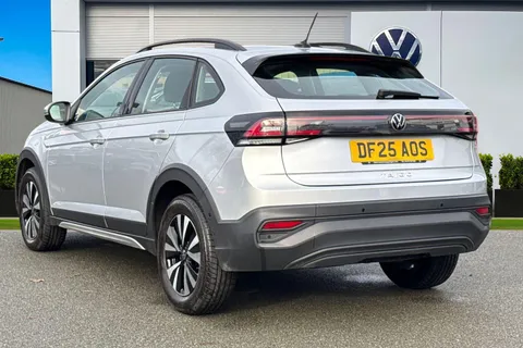 DF25AOS Volkswagen Taigo 1.0 TSI Life DSG Euro 6 (s/s) 5dr Thumbnail #2