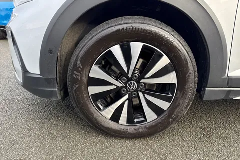 DF25AOS Volkswagen Taigo 1.0 TSI Life DSG Euro 6 (s/s) 5dr Thumbnail #13