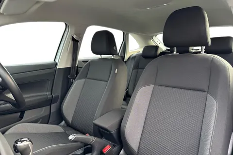 DF25AOS Volkswagen Taigo 1.0 TSI Life DSG Euro 6 (s/s) 5dr Thumbnail #16